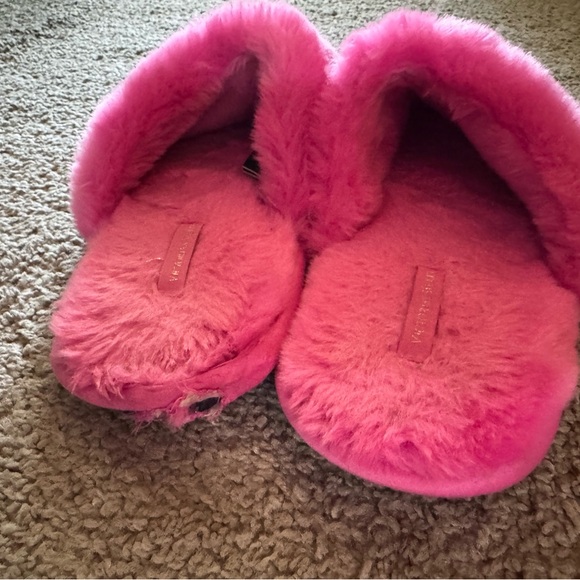 Pink Victoria's Secret Logo Faux Fur Slippers Size L - Picture 3 of 9